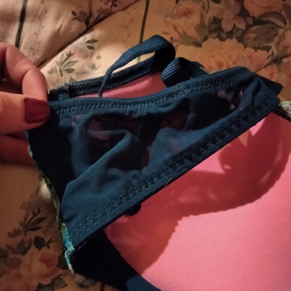 Victoria's Secret Bra - Picture 6 of 6